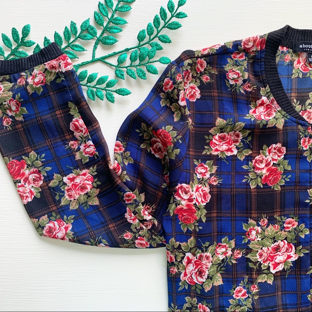 Floral roses cardigan Med-Large